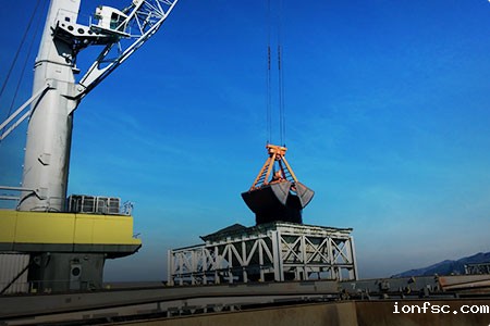 煤炭、矿石、木材、牲畜、谷物