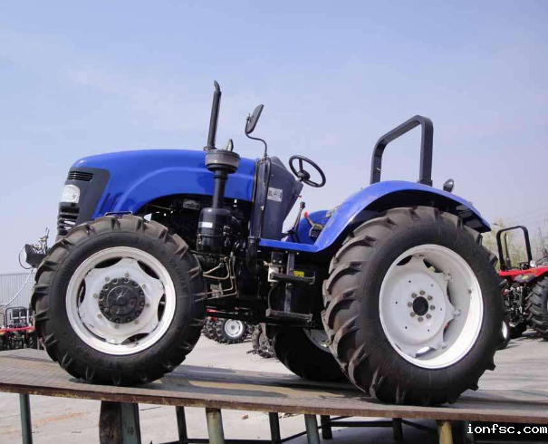 曲阜到老挝—拖拉机散货船海运