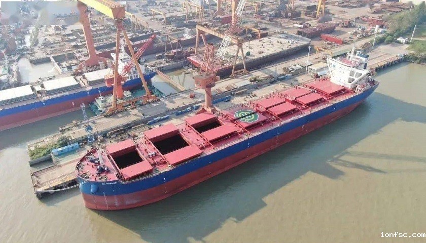 上海大型散货船