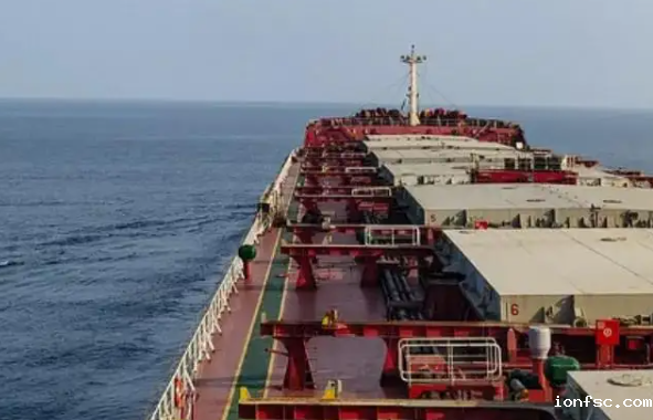 散货船在运输大宗货物时应该规避哪些风险            ？