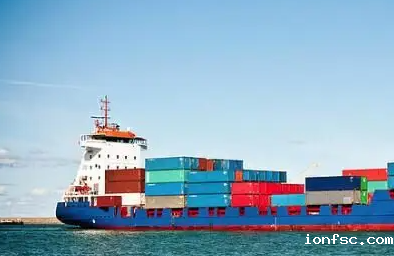 散货船和集装箱船的区别在哪？