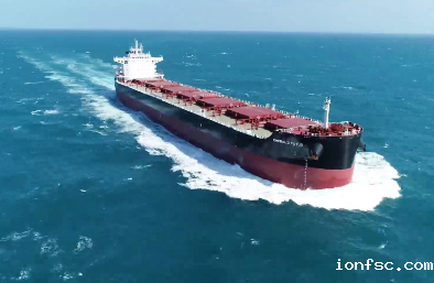 作为海运的重要组成部分，散货船装卸时要注意哪些问题