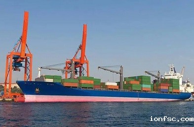 干货船：助力海洋产品运输的工作利器