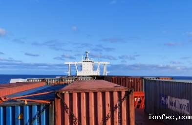 上海大型散货船不仅是经济发展的推手，更是连接世界的纽带