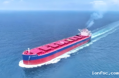 大型散货船在浩瀚的海洋中书写着属于自己的传奇