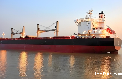 散货船海运在全球经济的大舞台上发挥着不可替代的作用