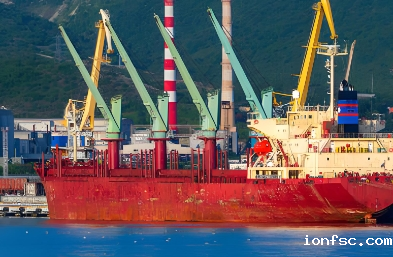 散货船将继续发挥其独特优势,为全球贸易的发展贡献更大的力量