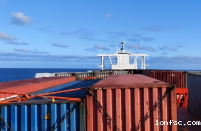 上海大型散货船如何适应市场需求的变化并保持竞争力？