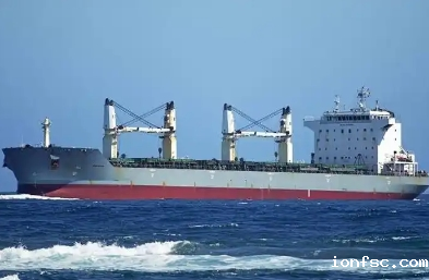 散货船面临的挑战和机遇是什么?